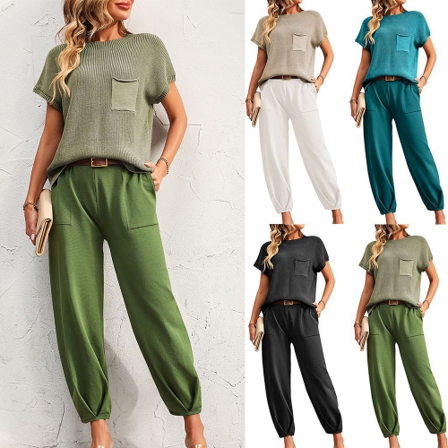 Short-sleeved Trousers & Sweater - Image 2